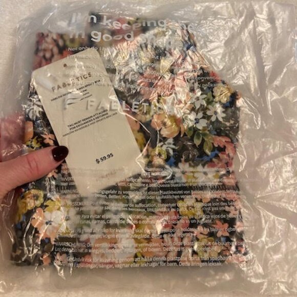 NWT Fabletics Harlow Reversible Midi Sports Bra - Medium - Picture 5 of 6